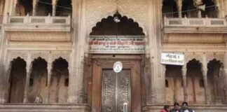 कल से बदल जाएगा बांके बिहारी मंदिर के खुलने का समय, जानें अब कब कर सकेंगे दर्शन?