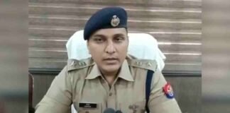 हापुड़ : जातिसूचक शब्दों का इस्तेमाल करने वाले दारोगा को SP ने किया लाइन हाजिर, बोले – अनुशासनहीनता बर्दाश्त नहीं