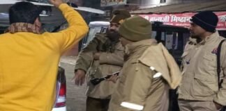 अमरोहा: दुकानदार की हत्या का आरोपी मुठभेड़ में गिरफ्तार, फायरिंग में सिपाही को लगी गोली