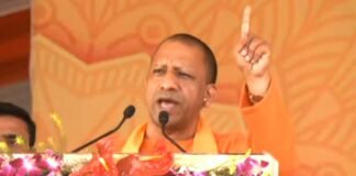 अलीगढ़: CM योगी ने प्रदेश में चल रहे विकास कार्यों को बताया नजीर, बोले- नए UP में बहन बेटियां छेड़ने वाले को कर देते हैं बर्बाद Aligarh CM Yogi Adityanath