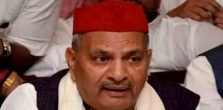 मैनपुरी उपचुनाव: सपा का आरोप- BJP के इशारे पर कार्यकर्ताओं का उत्पीड़न कर रही पुलिस, चुनाव आयोग से की शिकायत Samajwadi Party