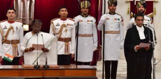 भारत के 50वें चीफ जस्टिस बने डीवाई चंद्रचूड़, राष्ट्रपति द्रौपदी मुर्मू ने दिलाई शपथ DY Chandrachud