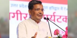 UP: मुलायम सिंह को पदम विभूषण देने पर पर्यटन मंत्री ने उठाए सवाल, बोले- रामभक्तों पर जिसने गोलियां चलवाईं, उसे मिला सम्मान Tourism Minister Jaiveer Singh