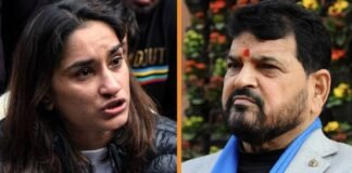 महिला पहलवानों के यौन शोषण में फंसे WFI के अध्यक्ष बृजभूषण शरण सिंह, 22 जनवरी को दे सकते हैं इस्तीफा, विनेश फोगाट ने लगाए हैं गंभीर आरोप Brij bhushan Sharan singh