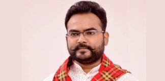 UP: रामचरित मानस को लेकर अब सपा नेता ब्रजेश प्रजापति ने की विवादित बयानबाजी, स्वामी प्रसाद मौर्य का किया समर्थन Brajesh Prajapati Ramcharit Manas