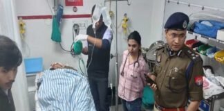 बरेली: PRV पर तैनात सिपाही ने फोन पर बात करने के दौरान खुद को मारी गोली, हालत गंभीर Bareilly Constable Shubham Bhardwaj