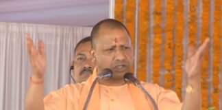 कुशीनगर को 451 करोड़ की परियोजनाओं की सौगात, CM योगी ने कहा- ‘माफिया’ नहीं ‘महोत्सव’ में UP के लोगों का विश्वास Kushinagar CM Yogi Adityanath