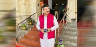 योगी सरकार में मंत्री न होते भी पेश किया अपना रिपोर्ट कार्ड, माननीयों के लिए नजीर बने MLA शलभ मणि त्रिपाठी Deoria BJP MLA Shalabh Mani Tripathi