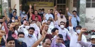 यूपी में बिजली कर्मियों की हड़ताल खत्म, सरकार के आश्वासन के बाद कर्मचारियों ने वापस लिया आंदोलन