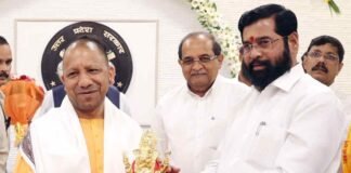 अयोध्या दर्शन करने आए CM शिंदे ने यूपी सीएम से की मुलाकात, कहा- योगी जी ने हमारी आस्था के गौरव को पुनर्जीवित किया