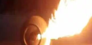 गोरखपुर में टी-स्टाल में गैस लीकेज से लगी आग: सिलिंडर हुआ ब्लास्ट, दुकानदार झुलसे