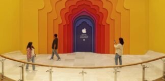 मुंबई के बाद अब दिल्ली के साकेत में खुला Apple स्टोर, CEO टिम कुक ने किया उद्घाटन