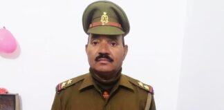 कासगंज: पुलिस लाइन में तैनात दारोगा ने फांसी लगाकर की आत्महत्या, घर में फंदे से लटका मिला शव Kasganj sub Inspector suicide