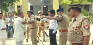 Video: बागपत में ASP ने चेयरमैन प्रत्याशी संग की बदसलूकी, बोले- तू अधिकारियों के बीच क्यों आया, हरामखोर साले Baghpat ASP Manish Mishra