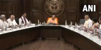 UP Cabinet Meeting: योगी कैबिनेट बैठक में अयोध्या-मथुरा पर फोकस, 19 प्रस्तावों पर लगी मुहर, निजी विश्वविद्यालय के निर्माण पर जोर Yogi Cabinet Meeting