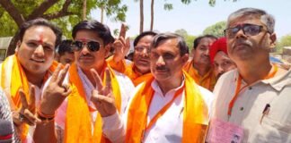 UP Nikay Chunav Results: 7 नगर निगम में BJP ने दर्ज की जीत, 10 पर चल रही आगे, हर जगह पिछड़ी SP-BSP UP Nikay Chunav