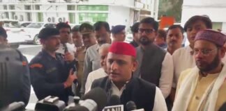 UP: एमएलसी के लिए वोट करने के बाद अखिलेश बोले- संविधान में मिले अधिकारों को छीन रही BJP Akhilesh Yadav