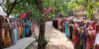 UP Nikay Chunav: निकाय चुनाव के दूसरे चरण का मतदान जारी, CM योगी ने की वोट डालने की अपील UP Nikay Chunav