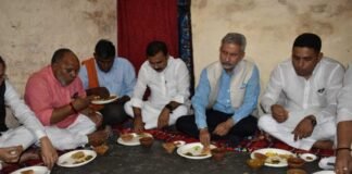 G20 Summit: विदेश मंत्री जयशंकर ने वाराणसी में अनुसूचित जाति की बूथ अध्यक्ष के घर किया नाश्ता G 20 Summit s Jaishankar