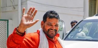 Wrestler Case: पॉक्सो केस में बृजभूषण शरण सिंह को मिली क्लीन चिट, अन्य पहलवानों के मामले में चार्जशीट दाखिल