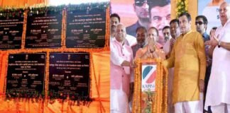 देवरिया में 5 बड़ी सड़क परियोजनाओं का नितिन गडकरी ने किया शिलान्यास, बोले- मोदी-योगी के नेतृत्व में ऊर्जा निर्यातक बनेगा भारत