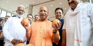लखनऊ: CM योगी ने आम महोत्सव 2023 का किया उद्घाटन, कहा- UP के आम का यूरोप का बाजार कर रहा इंतजार, गुणवत्ता पर दें ध्यान mango festival 2023
