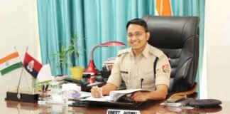 IPS Transfer in UP: योगी सरकार ने 3 आईपीएस अफसरों का किया तबादला, चंदौली के SP बनाए गए विनीत जायसवाल का ट्रांसफर निरस्त three IPS transfer