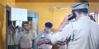 उन्नाव: ट्रांसफर होने के बाद पुलिस लाइन में तैनात हेड कांस्टेबल ने की आत्महत्या, मौके से सुसाइड नोट बरामद Unnao Head constable suicide