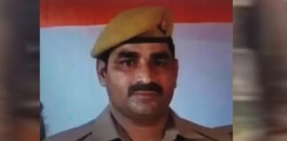 मैनपुरी: छुट्टी लेकर घर आए सिपाही की बिगड़ी हालत, अस्पताल पहुंचने से पहले तोड़ा दम, परिजनों का रो-रोकर बुरा हाल Mainpuri head constable