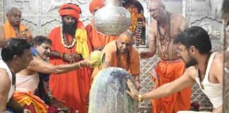 CM योगी ने विधि विधान से की बाबा महाकाल की पूजा, भर्तृहरि गुफा में गोसेवा भी की