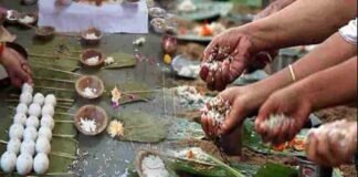 Sarva Pitru Amavasya 2023 Date: कब है सर्वपितृ अमावस्या? पितरों की मृत्यु तिथि भूल चुके लोग इस दिन करें श्राद्ध, घर में आती है सुख- समृद्धि