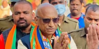 UP: आय से अधिक संपत्ति मामले में पूर्व मंत्री राकेश धर त्रिपाठी को 3 साल की सजा व 10 लाख का जुर्माना Rakesh dhar Tripathi