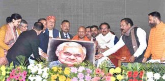 CM योगी ने बटेश्वर को दी 148 करोड़ की सौगात, कहा- अस्थिर सरकारों ने देश को किया खोखला, अटल जी ने दी स्थिर सरकार