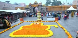 लोक महोत्सव जैसी मनी श्री काशी विश्वनाथ धाम के लोकार्पण की दूसरी वर्षगांठ, निकली भव्य शोभा यात्रा