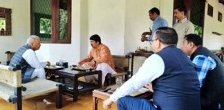 UP में बड़ी सियासी हलचल: राजा भैया से मिलने पहुंचे सपा के प्रदेश अध्यक्ष नरेश उत्तम पटेल, गठबंधन को लेकर हुई बातचीत Raja Bhaiya