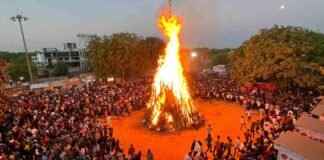 Holika Dahan 2024: होलिका दहन है आज, इस शुभ मुहूर्त में करें पूजन, रखें इन बातों का ध्यान Holika Dahan