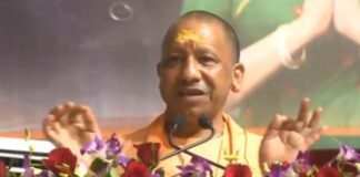 Lok Sabha Election: कान्हा का आशीर्वाद लेकर CM योगी ने किया चुनावी आगाज, कहा- मोदी की गारंटी से हर काम संभव CM Yogi Adityanath