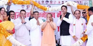 बिजनौर: प्रबुद्धजन सम्मेलन में शामिल हुए CM योगी, कहा- हर ओर चल रही है ‘मोदी की गारंटी’ CM Yogi Adityanath