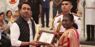 Bharat Ratna: चौधरी चरण सिंह समेत 4 हस्तियों को मिला भारत रत्न, जयंत चौधरी ने कहा- खुशी जाहिर करने के लिए मेरे पास शब्द नहीं Bharat Ratna