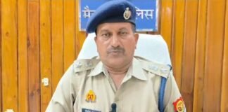 मैनपुरी: प्रधान से 12 बोतल शराब मांगना इंस्पेक्टर को पड़ा महंगा, ऑडियो वायरल होने SP ने की बड़ी कार्रवाई Mainpuri