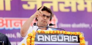 आजमगढ़ में गरजे आकाश आनंद, बोले- ये मन करता है न…पेपर लीक करने वाले का गूदा निकालकर जमीन में गाड़ दें Akash Anand