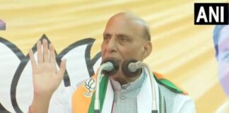 कानपुर देहात: राजनाथ सिंह ने विपक्ष पर साधा निशाना, बोले- डायनासोर की तरह विलुप्त हो जाएगी सपा और कांग्रेस Rajnath Singh