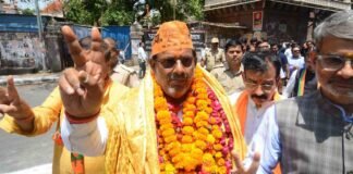 विधानसभा उपचुनाव: लखनऊ पूर्व से BJP प्रत्याशी ओपी श्रीवास्तव ने किया नामांकन OP Srivastava