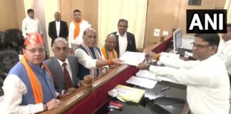 Lok Sabha Election 2024: लखनऊ से बीजेपी प्रत्याशी राजनाथ सिंह ने किया नामांकन, सीएम योगी सहित कई नेता रहे मौजूद Rajnath Singh