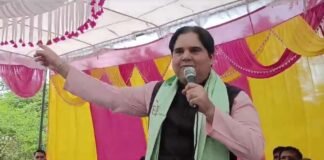 सुल्तानपुर: वरुण गांधी ने मां मेनका के लिए किया प्रचार, कहा- आप हमें जितनी ताकत देंगे, हम सूद समेत… Varun Gandhi