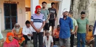 UP: मुस्लिम बाहुल्य गांव में हिंदुओं का हुक्का-पानी बंद, मस्जिद से ऐलान- इनकी दुकान से न खरीदें सामान, अपने नलकूपों से न दें पानी Kaushambi