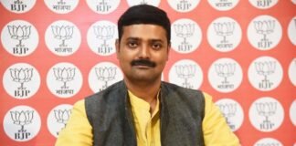 लखनऊ: BJP प्रवक्ता राकेश त्रिपाठी बदसलूकी करना दारोगा को पड़ा महंगा, निलंबित कर बैठाई गई विभागीय जांच Rakesh Tripathi