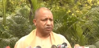 आपातकाल पर CM योगी बोले- कांग्रेस ने लोकतंत्र का गला घोंटा, देश की जनता से मांगी चाहिए माफी CM Yogi Adityanath