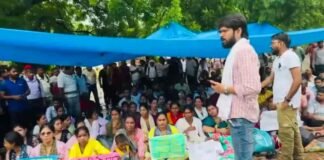 लखनऊ: 69000 शिक्षक भर्ती के अभ्यर्थियों ने फिर शुरू किया प्रदर्शन, नई मेरिट लिस्ट जल्द जारी करने की मांग 69000 Shikshak Bharti