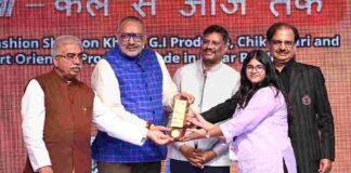 UP International Trade Show: केंद्रीय कपड़ा मंत्री गिरिराज सिंह ने की योगी सरकार के प्रयासों की प्रशंसा